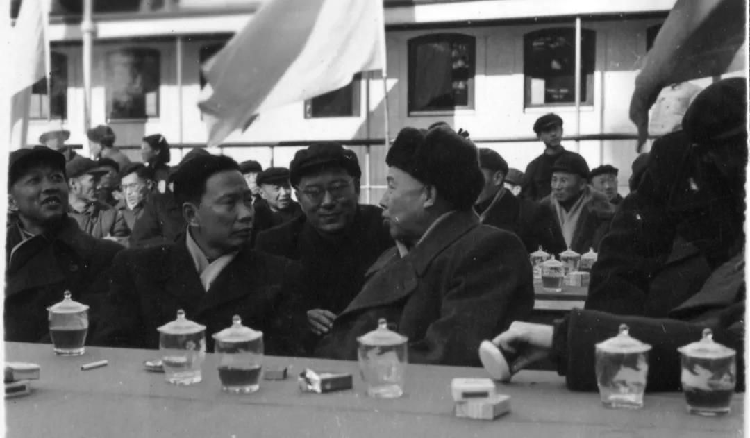 1960��1��18�գ��Ͼ�����������ʽ�������������ԡ����������壩